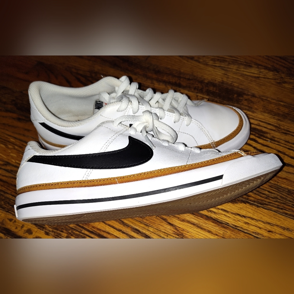 Nike court legacy shoes